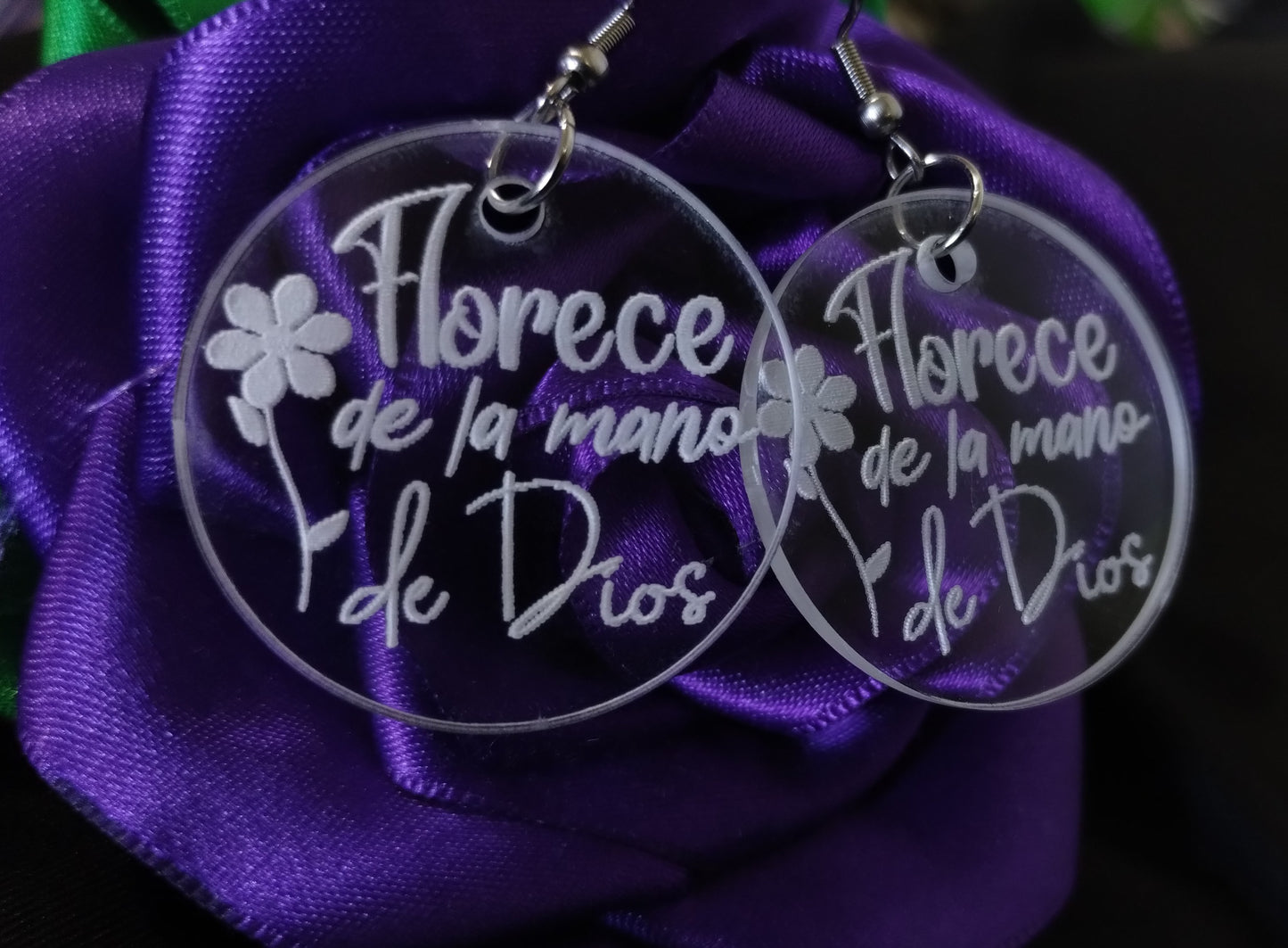 Pantallas "Florece de la mano de Dios".